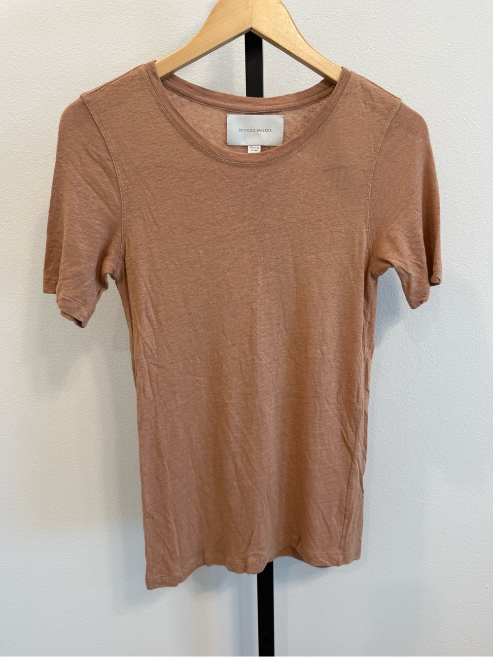 Brochu Walker Short Sleeve Tee inTan XS Minimalist Luxury Classic Staple Layers
